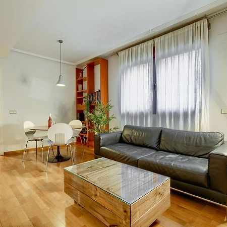 Apartamento En Chamberi Con Piscina - Lovely Apartment In The City Center With Swimming Pool Madrid Bagian luar foto