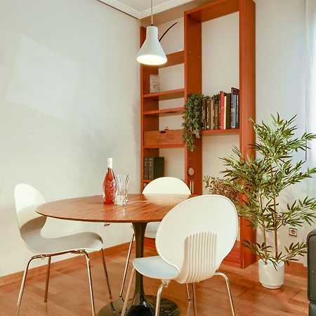 Apartamento En Chamberi Con Piscina - Lovely Apartment In The City Center With Swimming Pool Madrid Bagian luar foto