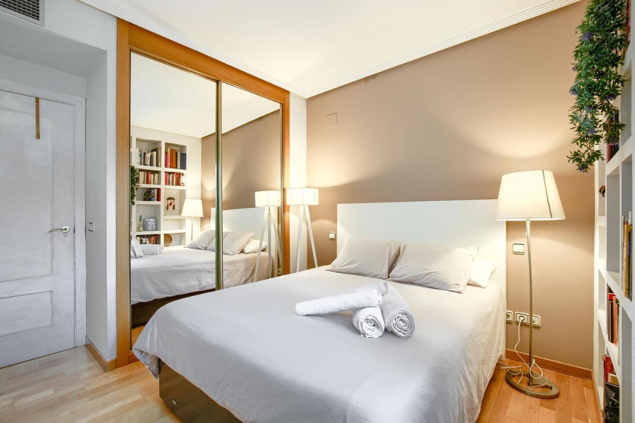 Apartamento En Chamberi Con Piscina - Lovely Apartment In The City Center With Swimming Pool Madrid Bagian luar foto