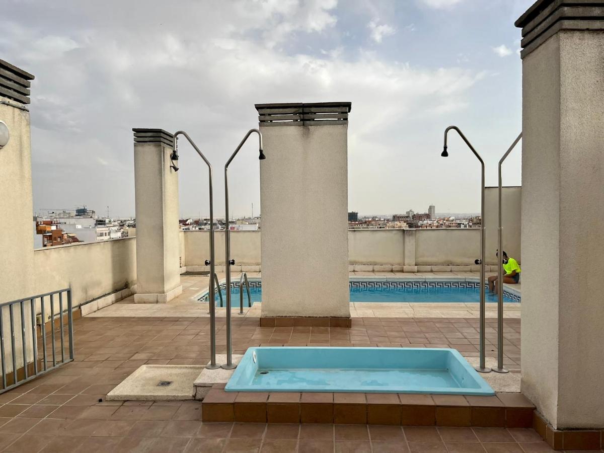 Apartamento En Chamberi Con Piscina - Lovely Apartment In The City Center With Swimming Pool Madrid Bagian luar foto